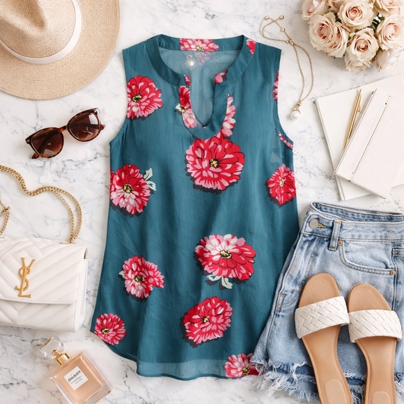 CAbi Tops - Cabi Style 3445 Blushing Floral Blouse Teal Sz M Peplum Lined
Tank Shirt Top